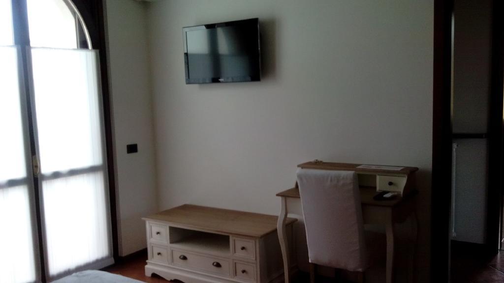 Crespi House Bed & Breakfast Parabiago Rom bilde