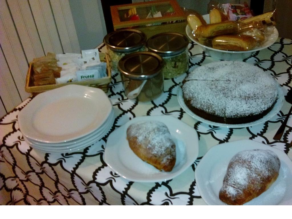 Crespi House Bed & Breakfast Parabiago Rom bilde