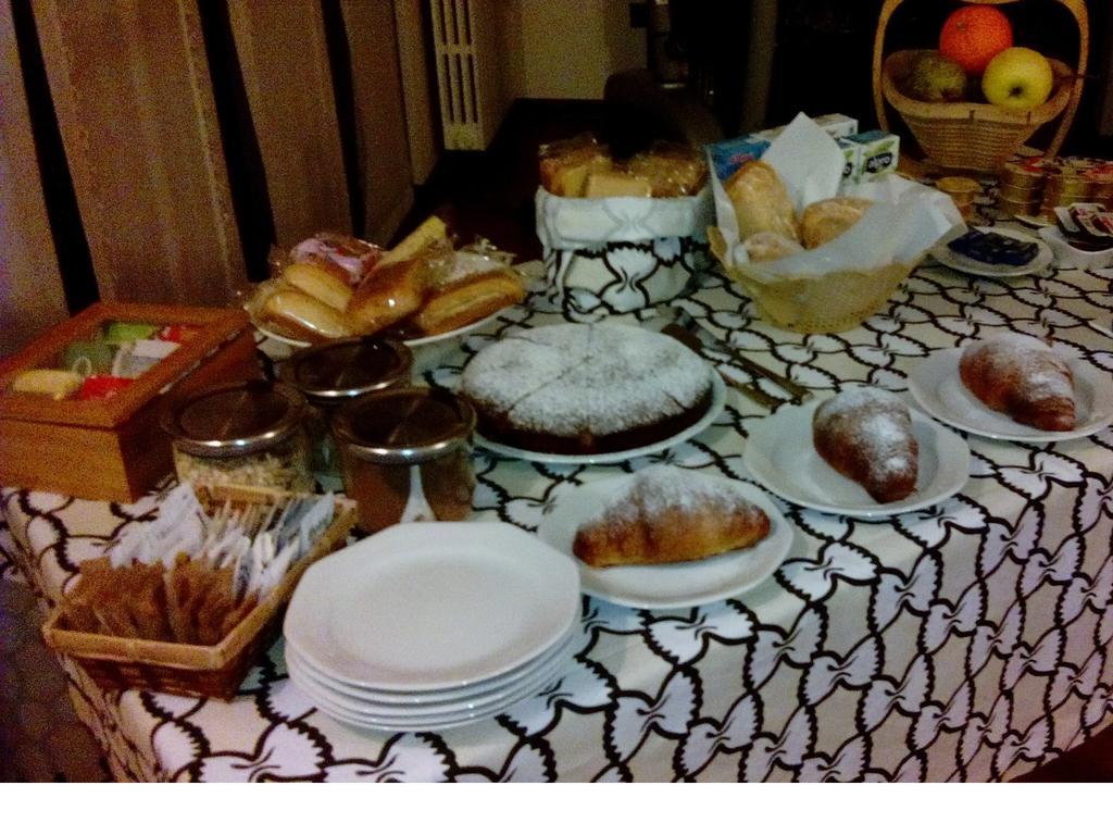 Crespi House Bed & Breakfast Parabiago Rom bilde